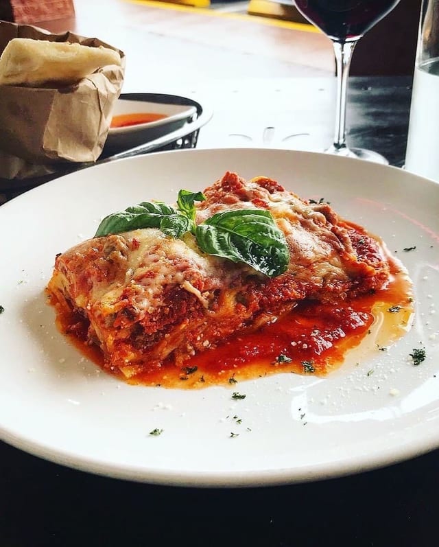 Lasagna E'Mamma.
