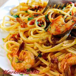 Pasta with Shrimp Marinara Sauce